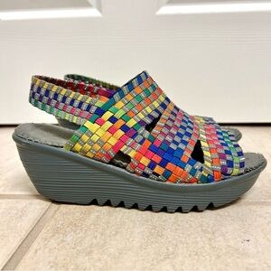 Bernie Mev. Wedge Sandals Women's Size 7M Colorful Woven Platform Peep Toe